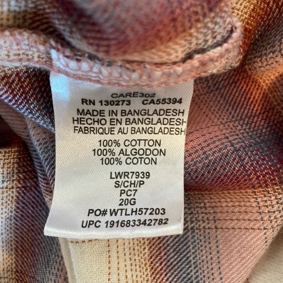 Barbie Cowgirl 🤠 💖 Pink Wrangler plaid button up. - Picture 3 of 3